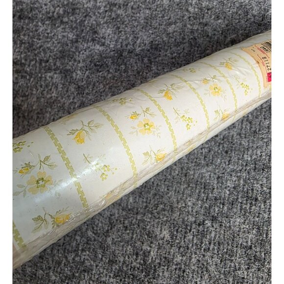 Collins & Aikman Prepasted Yellow Floral Strippable Wallpaper Roll 56.3 Sq Ft - Picture 6 of 6